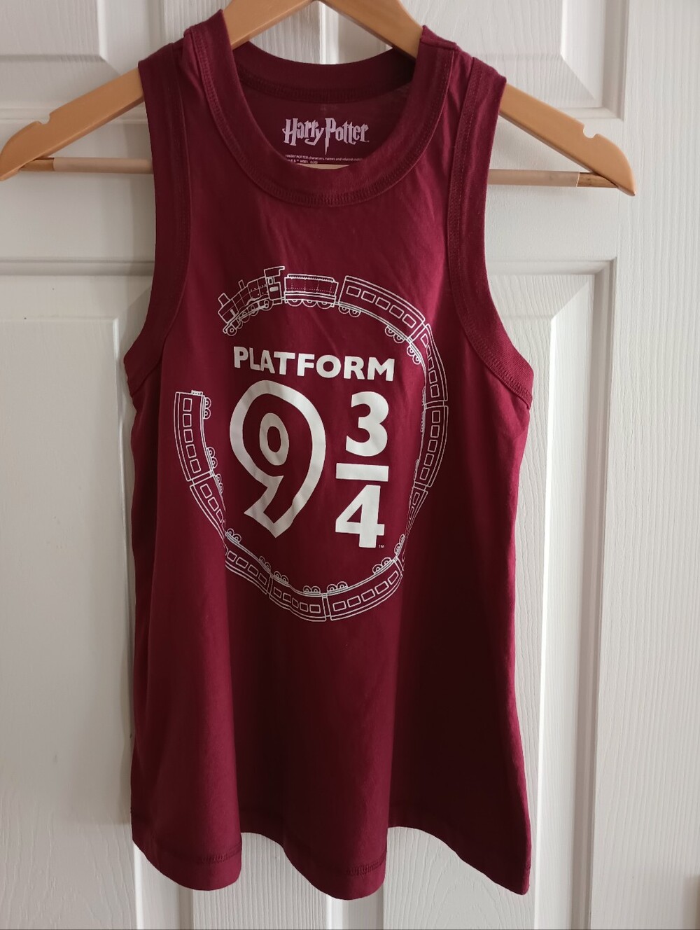 Harry Potter Platform 9¾ Burgundy Tank Top Women's Small
